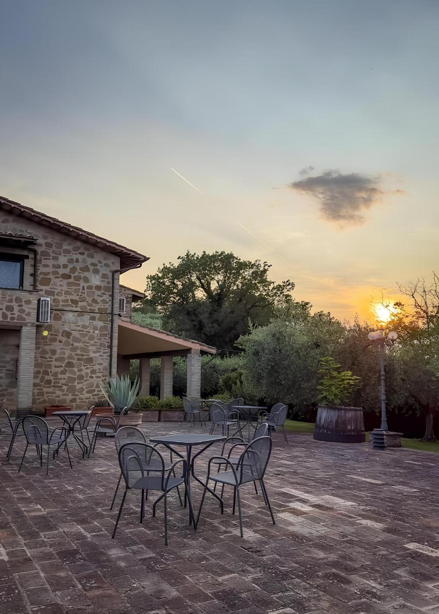 Santa Maria Degli Ancillotti Pension Petrignano Buitenkant foto
