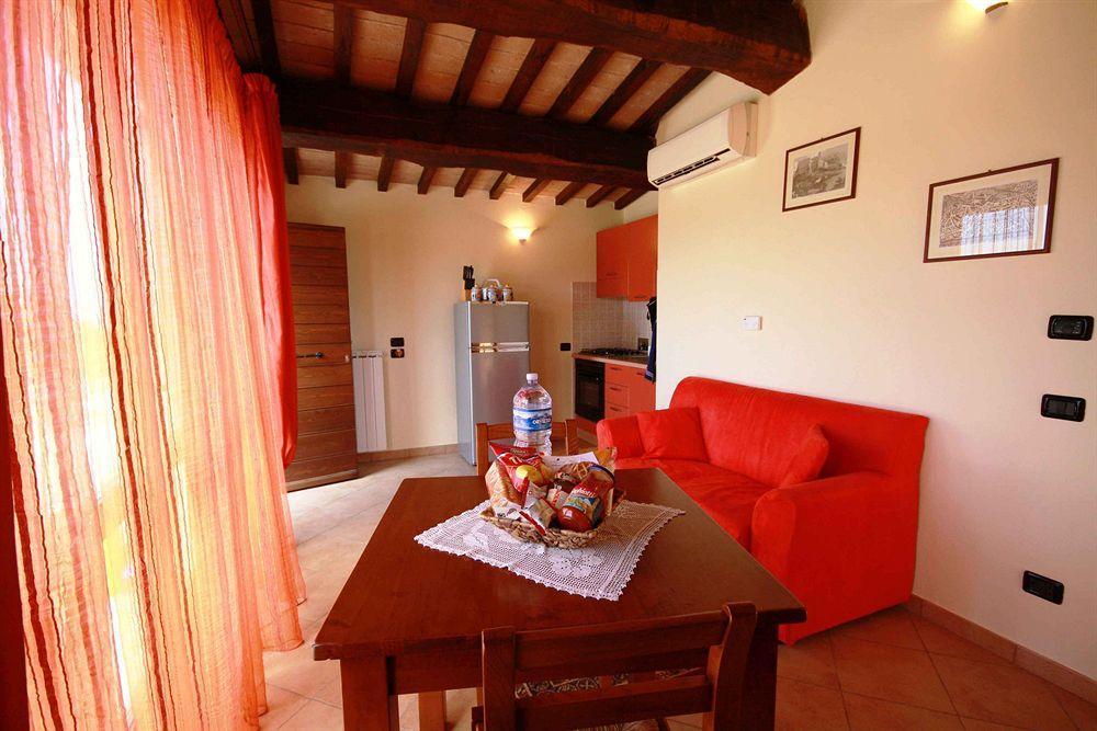 Santa Maria Degli Ancillotti Pension Petrignano Buitenkant foto