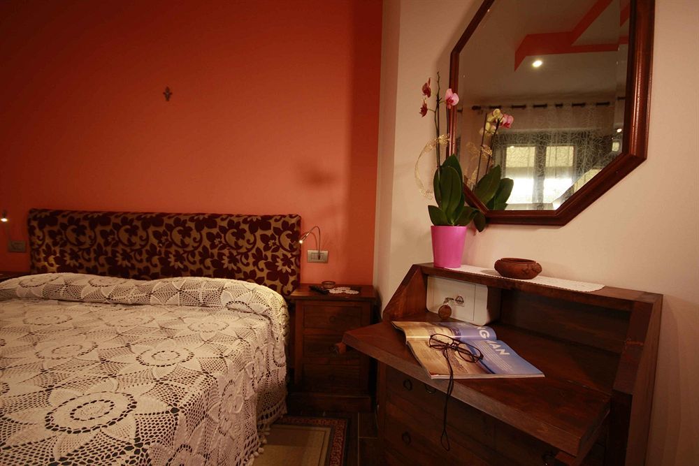 Santa Maria Degli Ancillotti Pension Petrignano Buitenkant foto