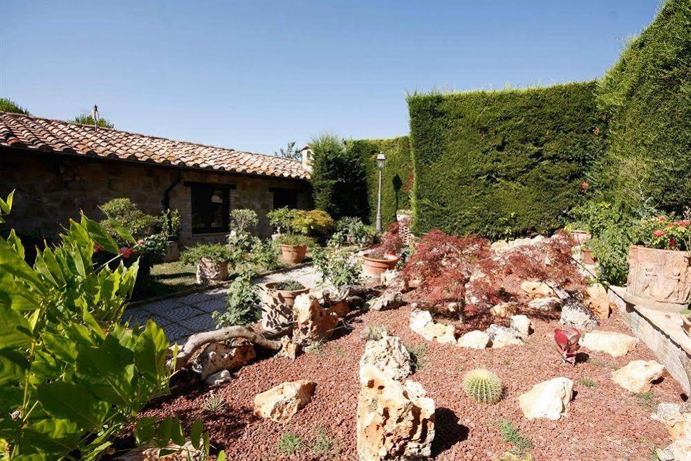 Santa Maria Degli Ancillotti Pension Petrignano Buitenkant foto