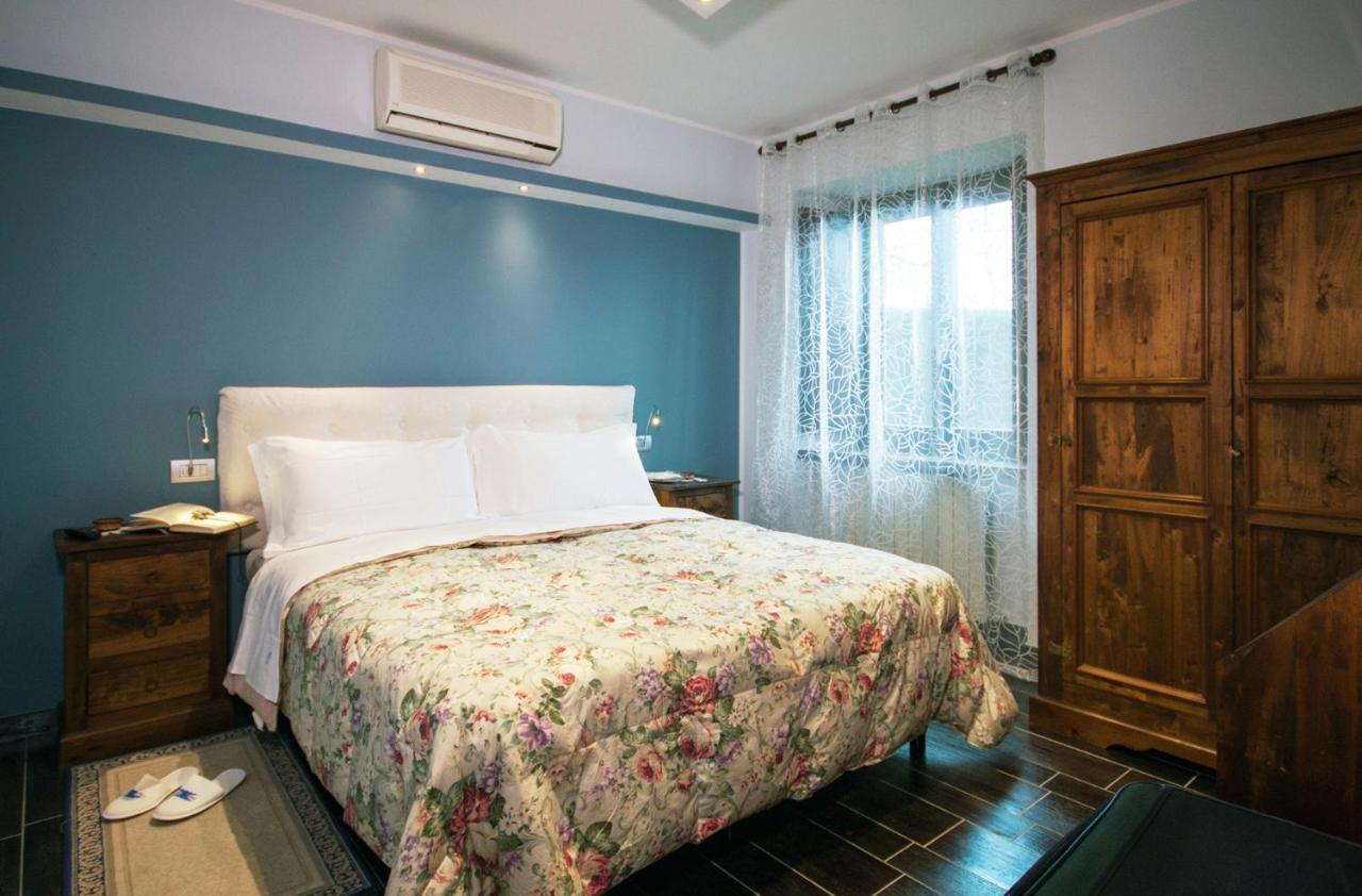 Santa Maria Degli Ancillotti Pension Petrignano Buitenkant foto
